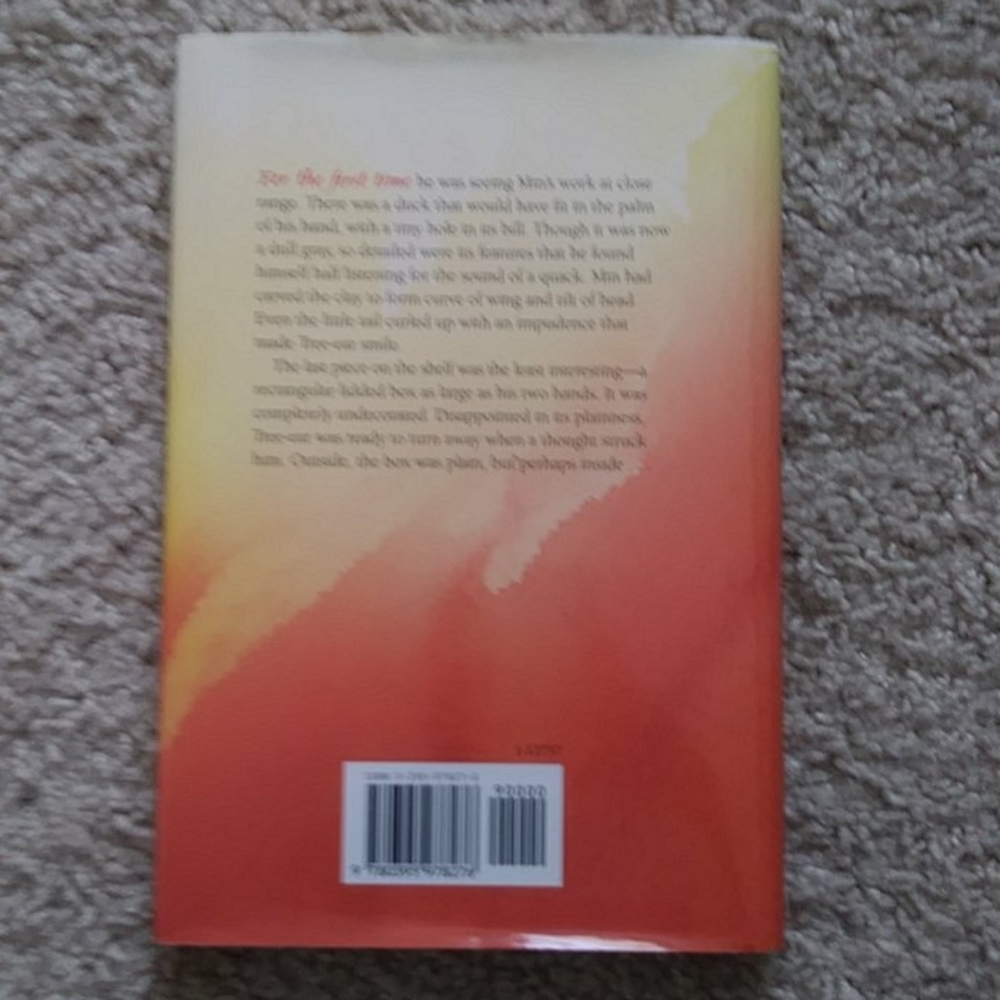 📚 A Single Shard Book - Picture 2 of 3